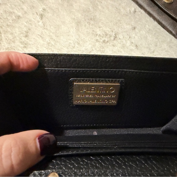 Valentino Garavani Black Leather Clutch with Gold Chain - Picture 5 of 6